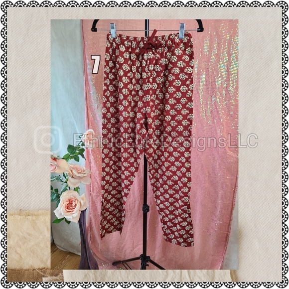 New Bohemian block print tapered ankle pant with elastic waist - Picture 3 of 3